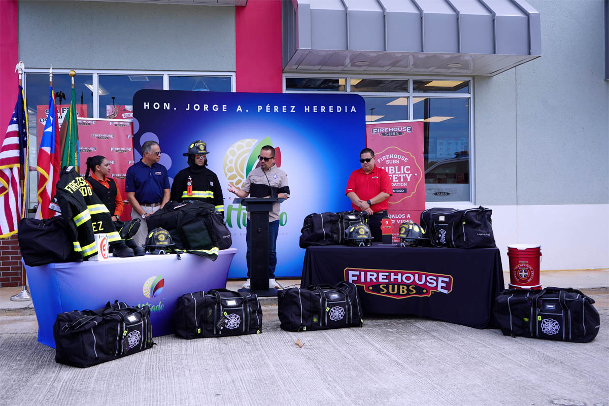 Firehouse Subs awards $45K in equipment to Utuado