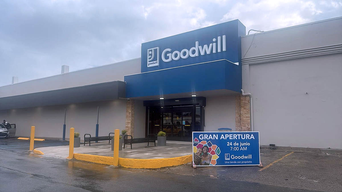 Goodwill opens fourth Puerto Rico store in Manat&iacute;